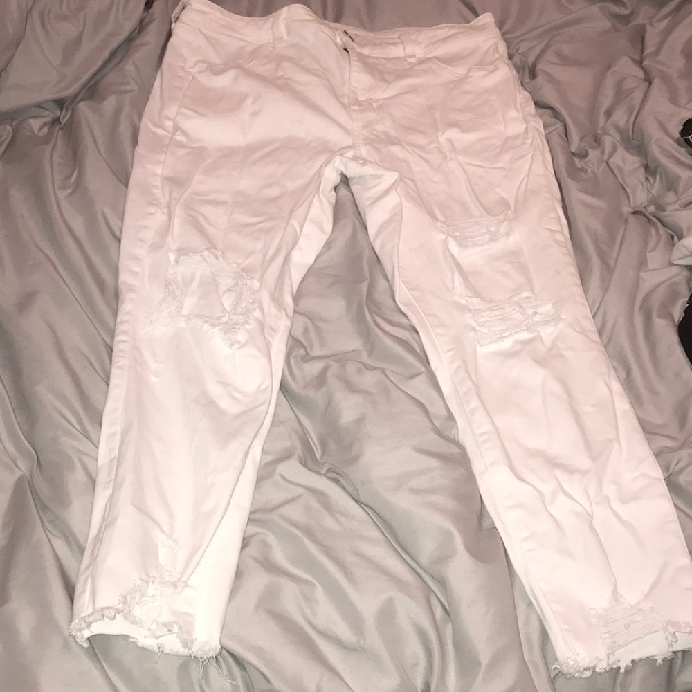 Size 18  American eagle white jeans
